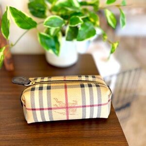 Burberry makeup pouch
